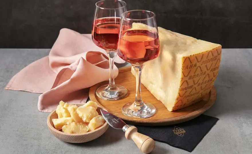 Grana Padano e vino - L'abbinamento perfetto per ogni stagionatura