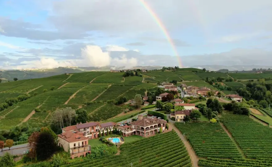Tenuta Cucco - Barolo di Serralunga d'Alba: Guida Completa