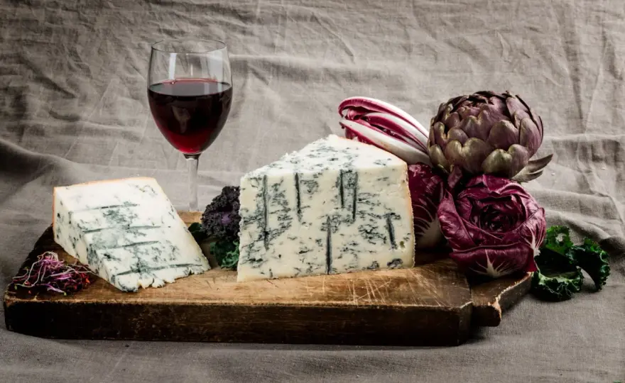 Gorgonzola e vino: l'abbinamento perfetto per ogni tipo