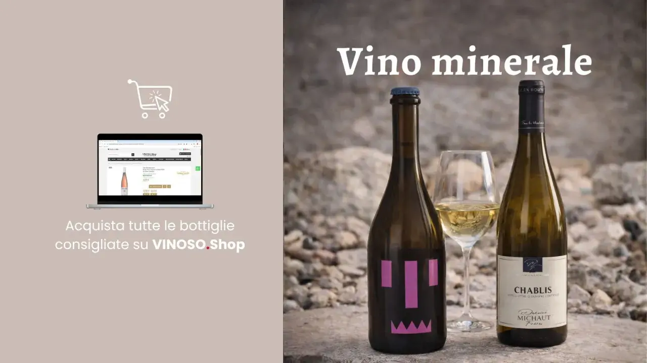 Vino minerale: due bottiglie e un bicchiere di vino bianco su uno sfondo roccioso. A sinistra, un laptop mostra il sito VINOSO.Shop.